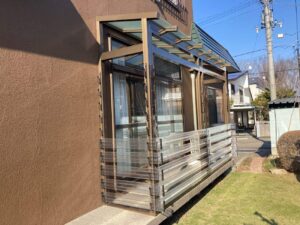 写真：テラス屋根新設工事